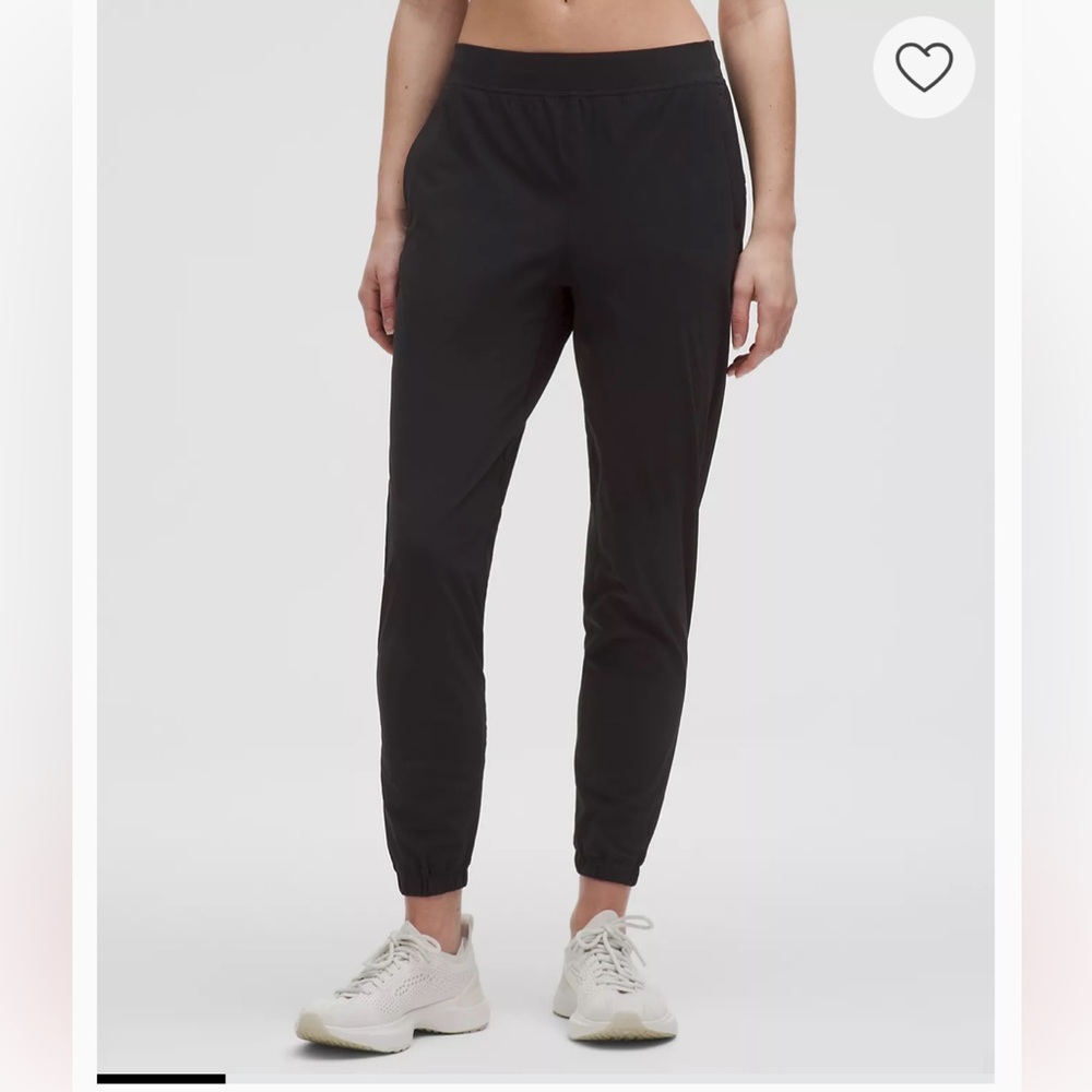 Lululemon Adapted State High-Rise Jogger. Size 8. Black